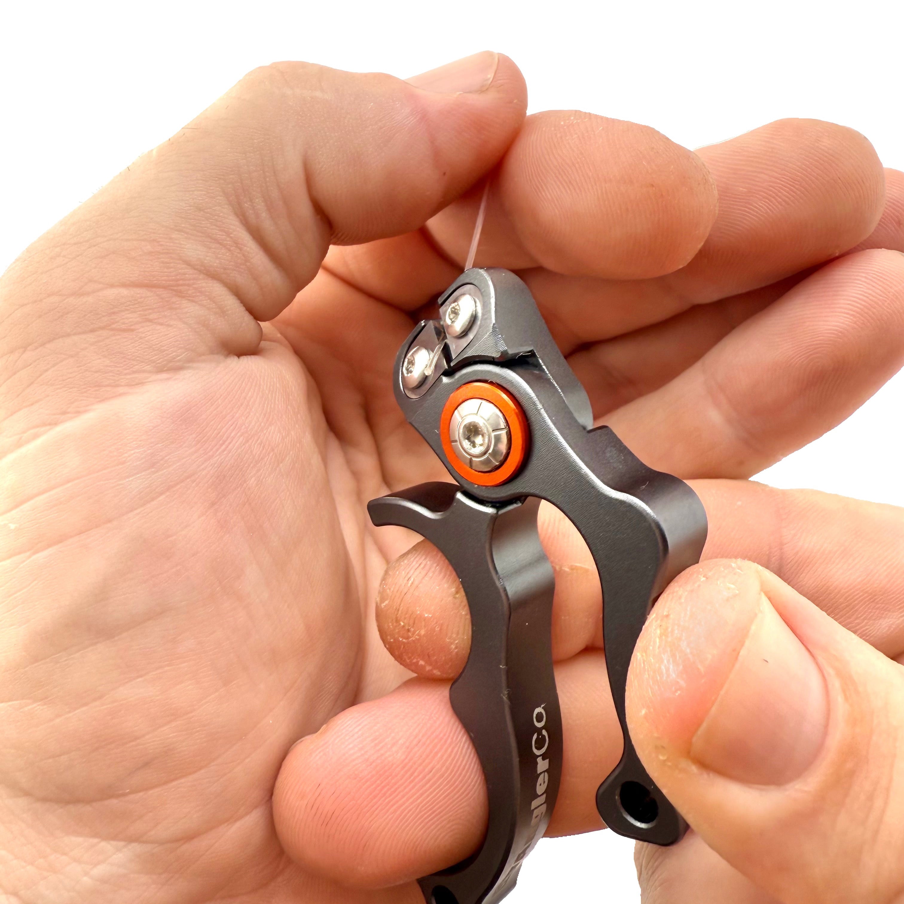 High-quality line snips with ergonomic design